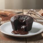 découvrez notre recette de moelleux au chocolat accompagnée d'astuces pour obtenir un gâteau fondant, délicieux et parfaitement réussi à chaque fois.